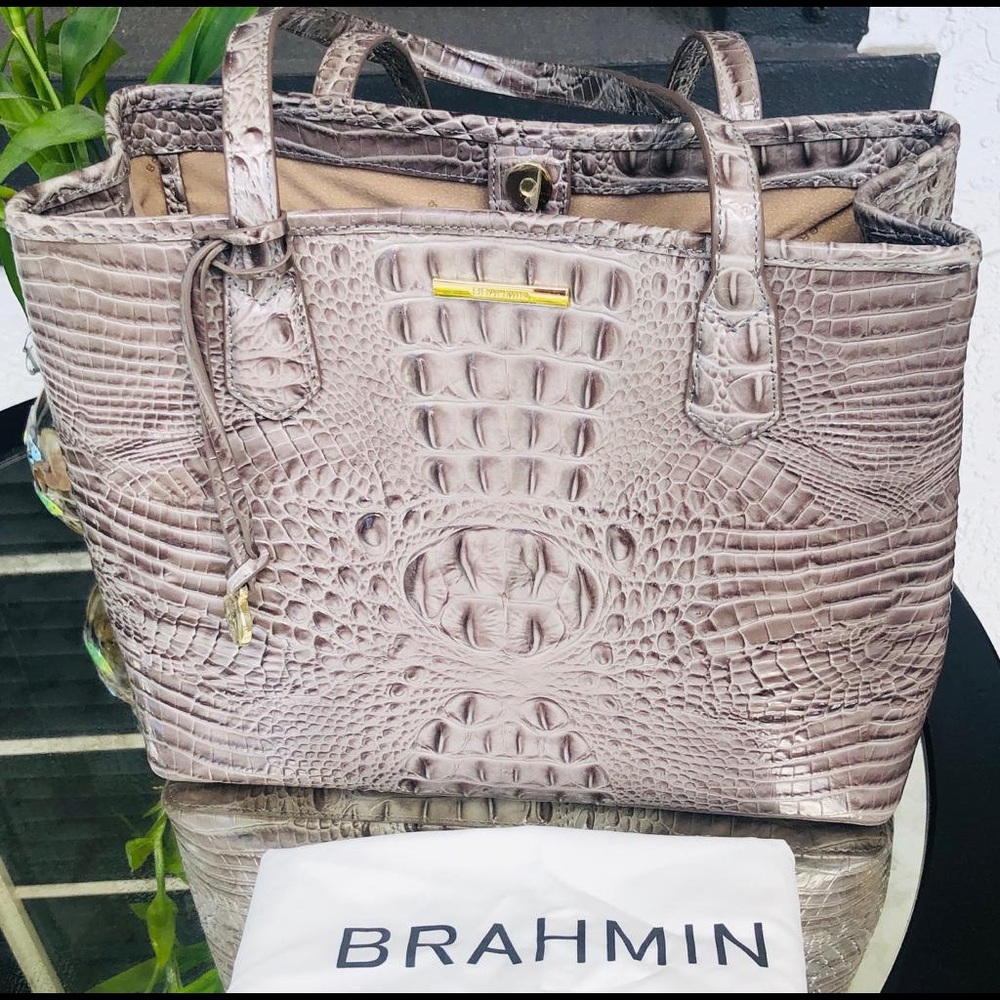 Preowned tote bag